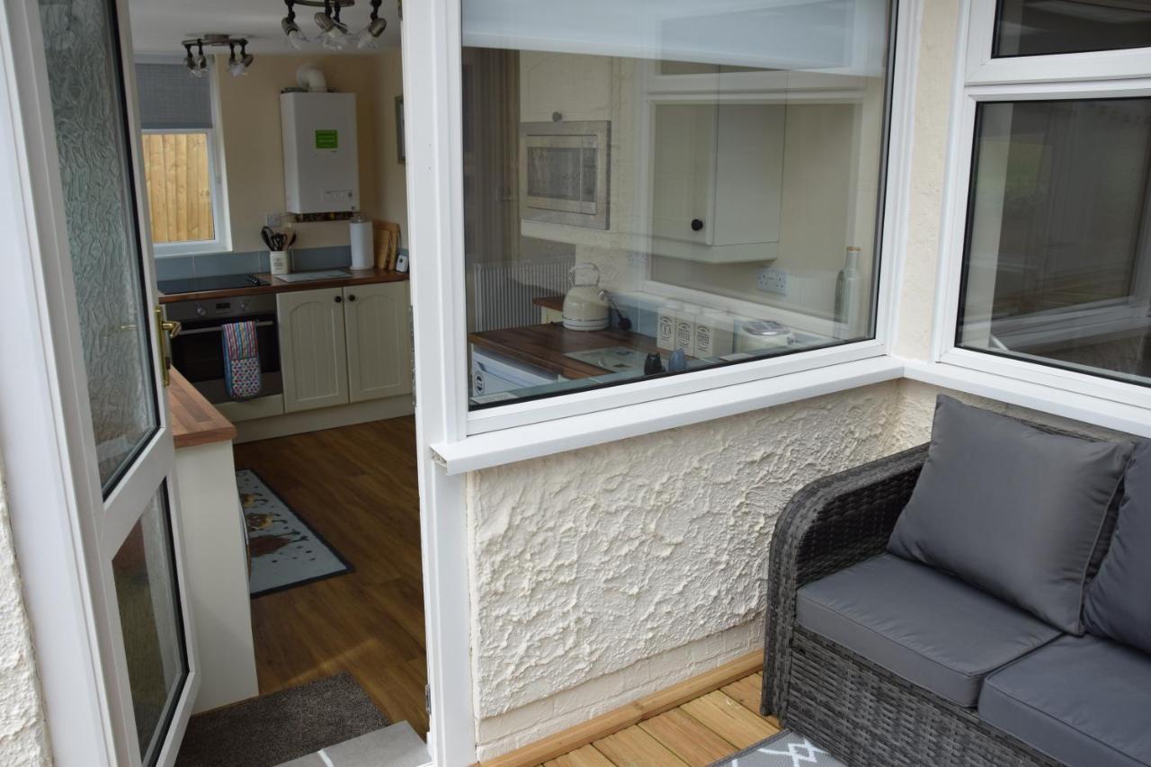 Holiday home Immaculate Inviting Light And Airy 2-bed *
