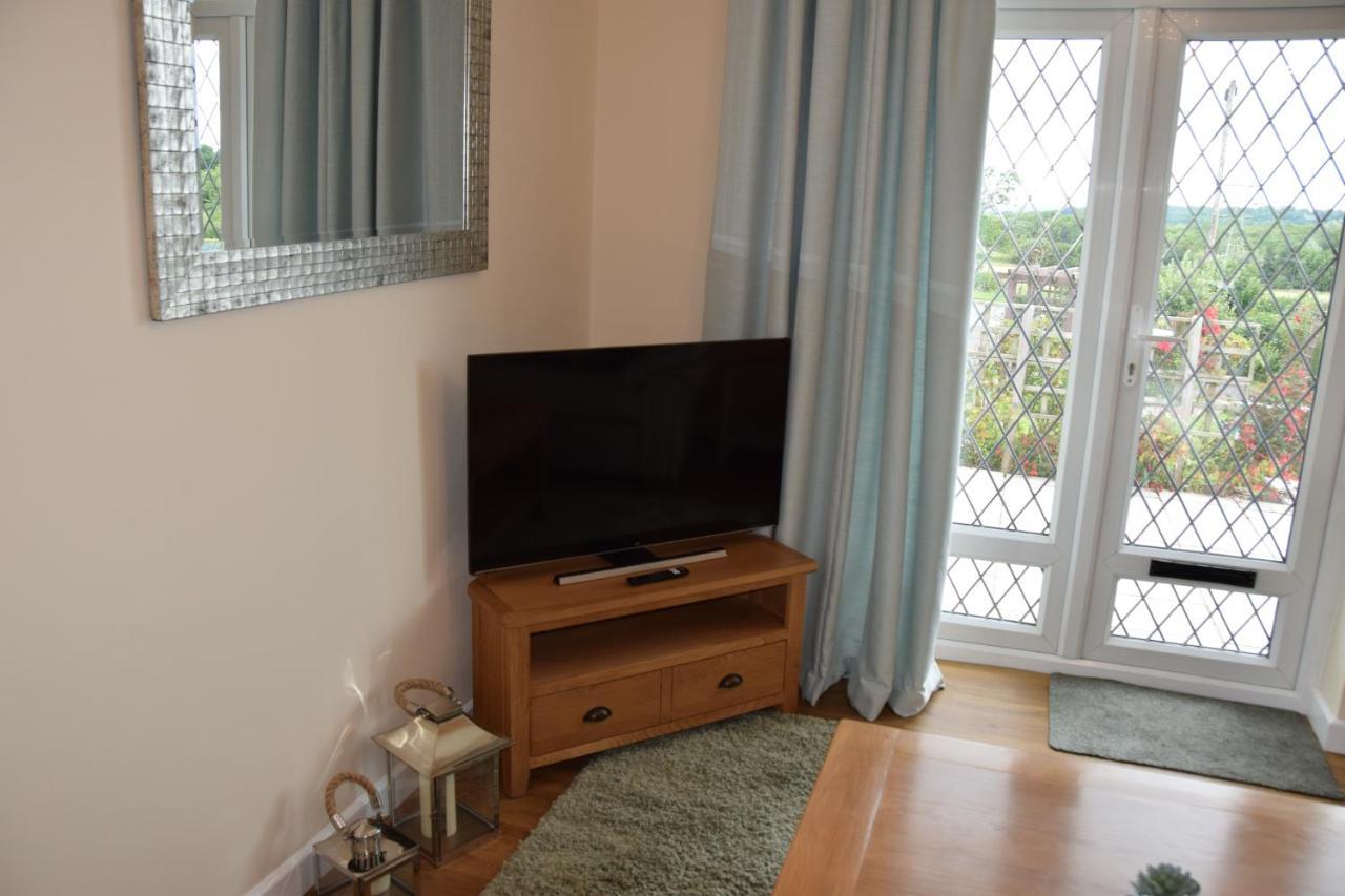Immaculate Inviting Light And Airy 2-bed Holiday home *