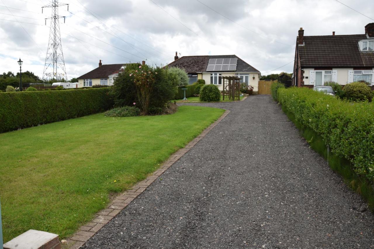 Immaculate Inviting Light And Airy 2-bed